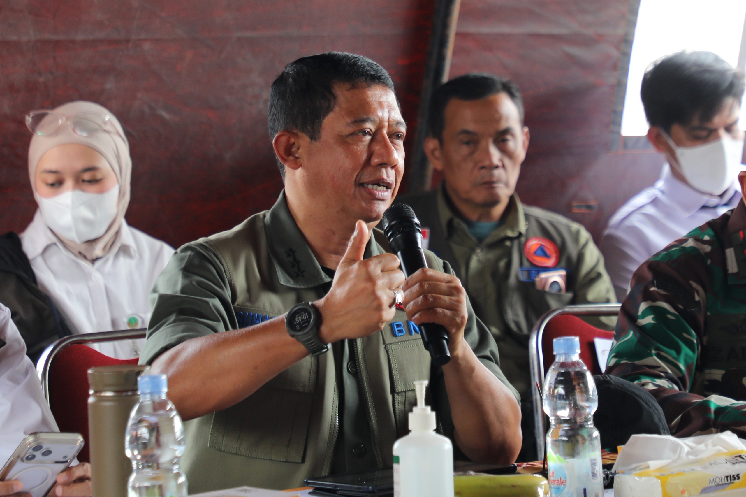 Atasi Karhutla di Kalsel, Kepala BNPB Minta Integrasi Data dan Perkuat Satgas Darat