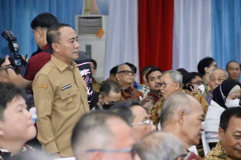 "Belanja APBD Perubahan Kalbar 2026 tembus Rp6,2 triliun, Gubernur Ria Norsan kunci alokasi anggaran penanganan karhutla dan penjaminan layanan publik."