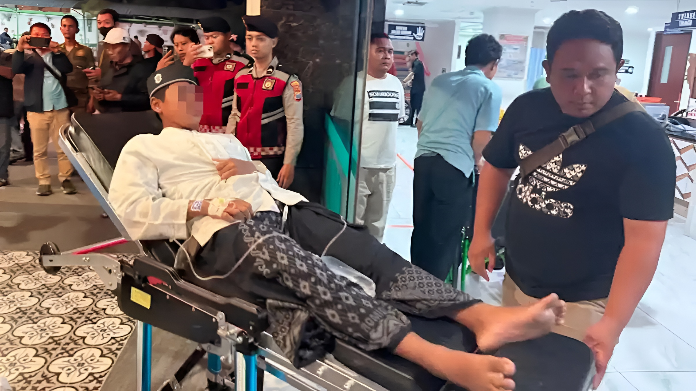 Santap Paket MBG, 100 Lebih Santri di Sidoarjo Dilarikan ke Rumah Sakit