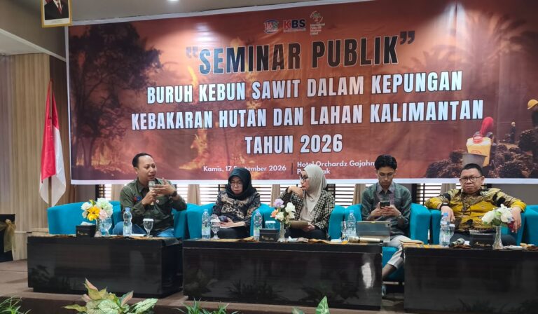 "Riset KBS, TURC, dan Link-AR Borneo ungkap buruh sawit di Kalbar dipaksa padamkan karhutla gunakan tangki bekas herbisida tanpa APD dan tanpa upah tambahan."