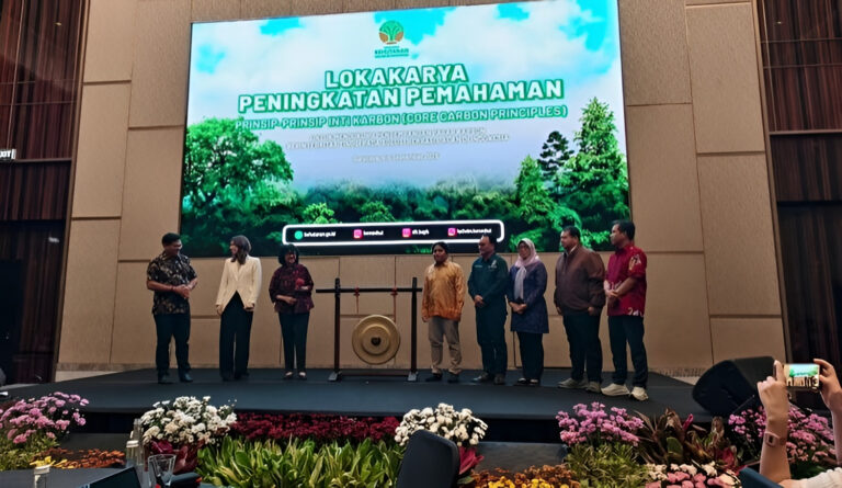 "Kemenhut dorong penguatan kompetensi SDM dan digitalisasi MRV guna mencegah greenwashing serta menjaga integritas tata kelola pasar karbon nasional."