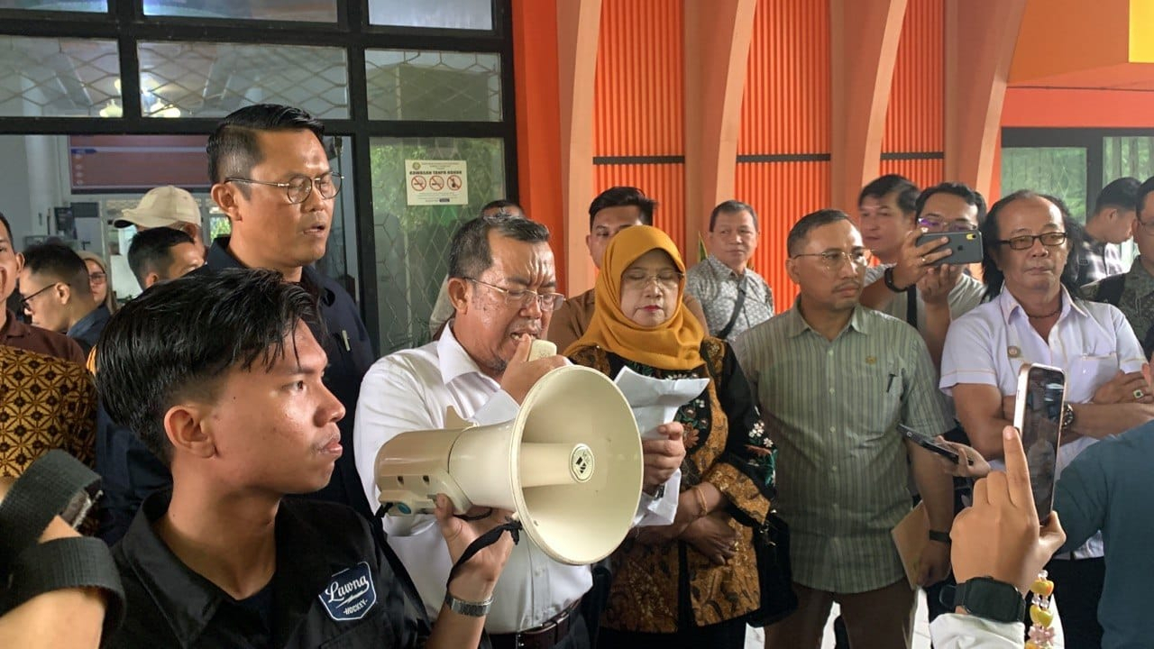 Dekan FKIP Untan Bantah Tudingan Pelecehan Seksual, Siap Ambil Jalur Hukum