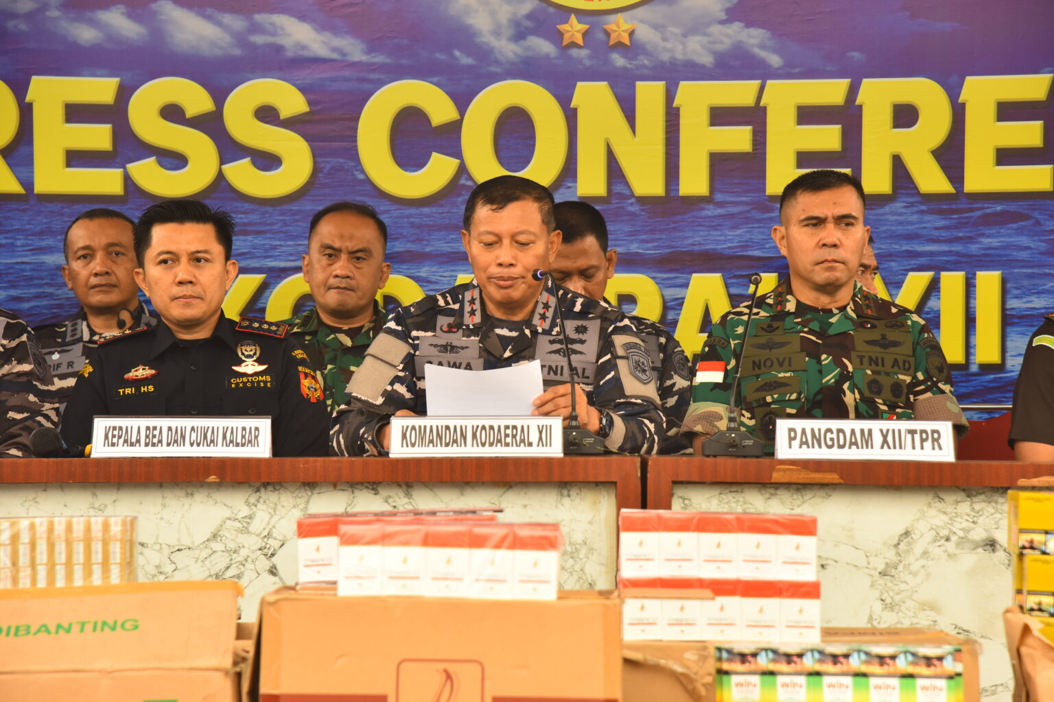 Gagalkan Penyelundupan di Pelabuhan Dwikora, Tim Patroli Amankan Empat Truk Fuso Berisi Jutaan Batang Rokok