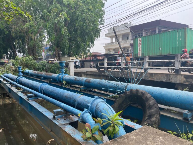 "Distribusi air bersih di Pontianak Timur alami penurunan debit mulai Sabtu (19/9/2026) pukul 08.00 WIB imbas proses pengolahan air tawar ponton di IPA Parit Mayor."