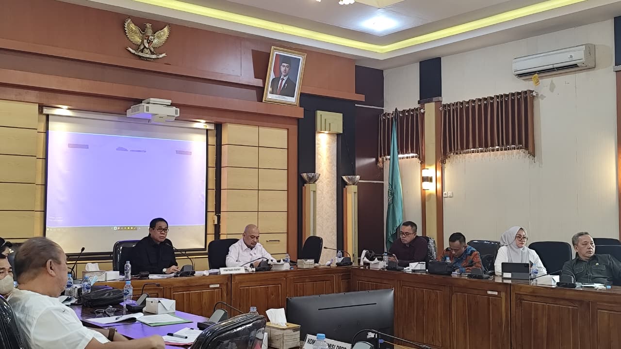 Hampir Dua Bulan Karhutla, DPRD Kalbar Gelar RDPU Tahap Pertama Evaluasi Penanganan Bencana
