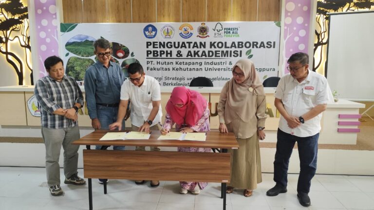 "Izin dibekukan imbas karhutla 600 hektare di Ketapang, PT HKI gandeng Fakultas Kehutanan Untan untuk percepat rehabilitasi lahan konsesi dan restorasi ekosistem."