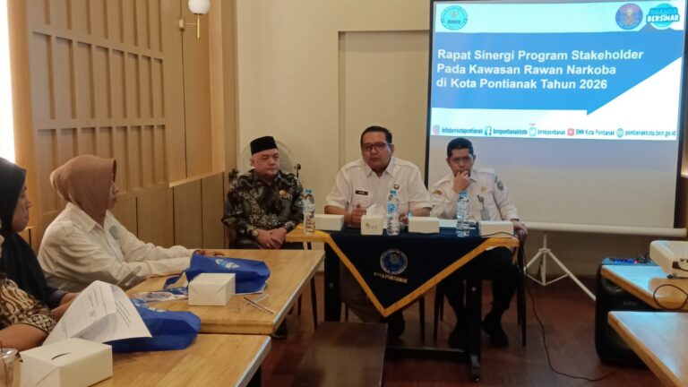 "Kepala BNN Pontianak Adiono Dwi Waluyo usulkan pengadaan rumah rehabilitasi pencandu narkoba ke Pemkot menyusul tingginya temuan kasus dan zona merah."