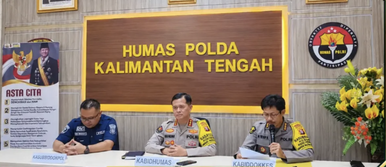 Jajaran Polda Kalteng saat menyampaikan rilis hasil identifikasi korban kapal MT Elizabeth.