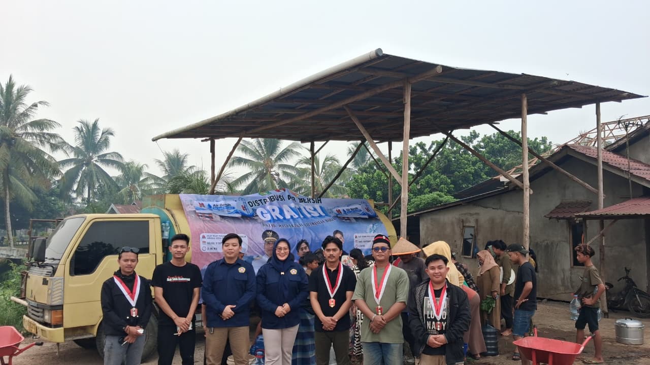 Krisis Kekeringan dan Karhutla Mengancam, GMNI Bersama Pemprov Pasok Air Bersih di Kalbar