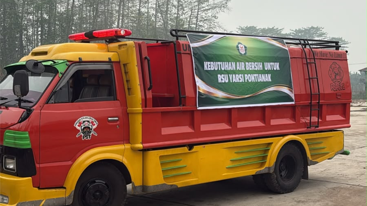 Ketersediaan Air Baku Menipis, RSU YARSI Pontianak Terima Bantuan Pasokan Air Bersih