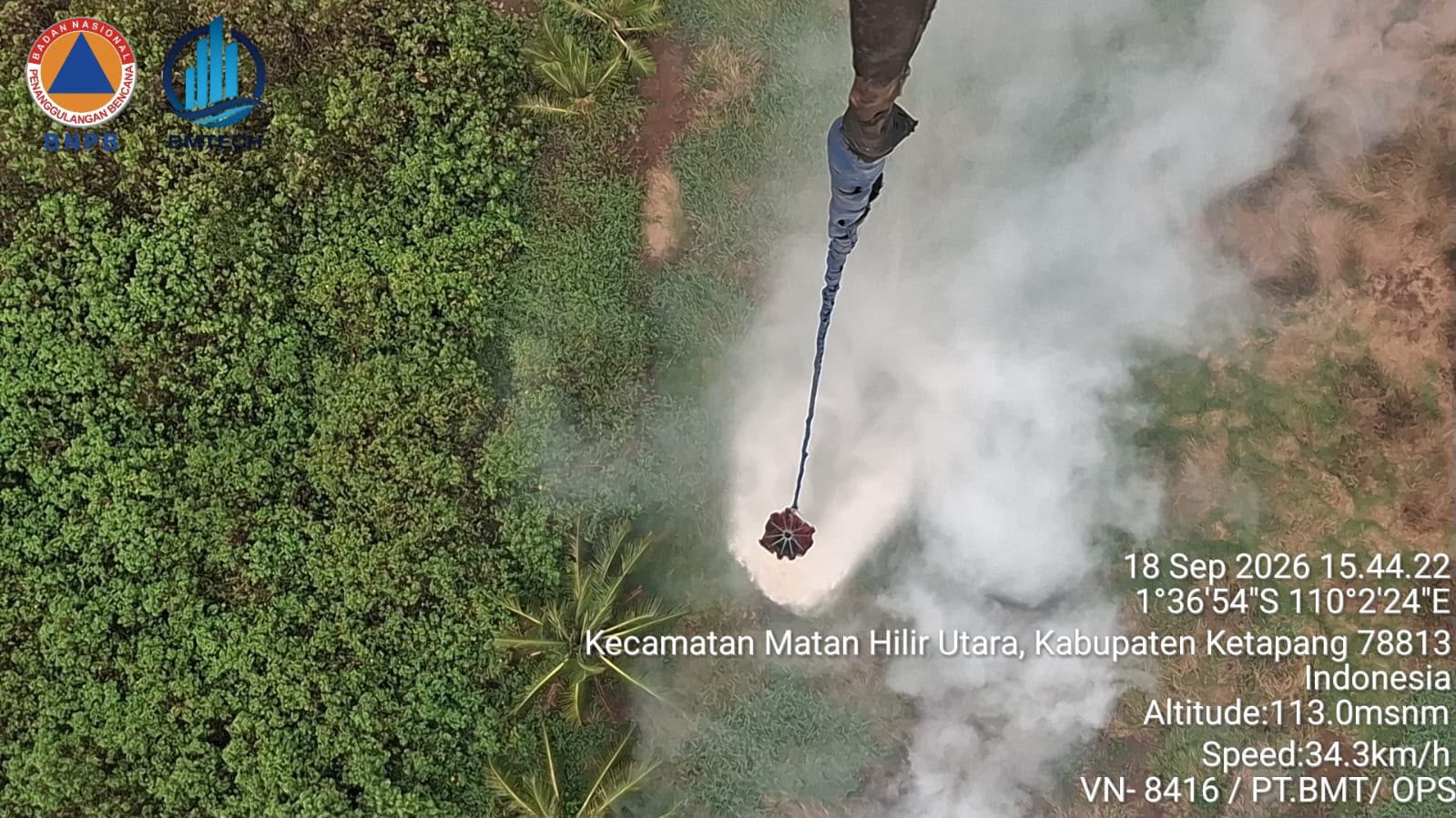 Padamkan Api di Bukit Peramas dan Gunung Palung, Helikopter Water Bombing Dikerahkan ke Kayong Utara