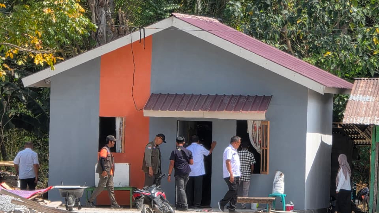 Percepat Pemulihan Penyintas, BNPB Kebut Pembangunan Ratusan Huntara Gempa NTT