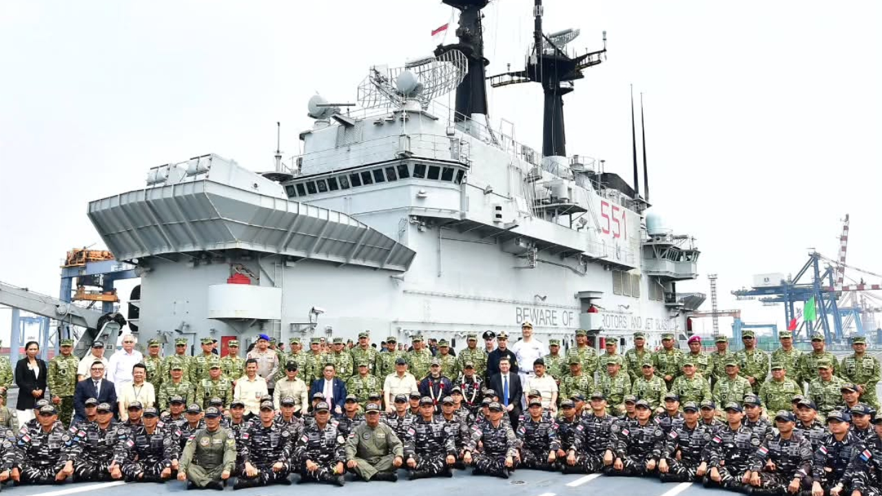 PT PAL dan Fincantieri Kaji Peremajaan Mesin Kapal Induk ITS Giuseppe Garibaldi