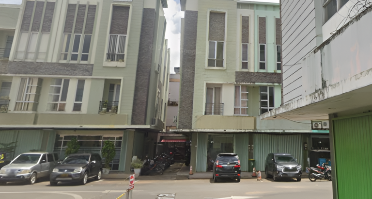 "Lokasi kantor PT Punggur Alam Lestari (PT PAL) di kawasan Perkantoran Perdana Square, Jalan Perdana, Pontianak Selatan, Kota Pontianak, Kalimantan Barat."