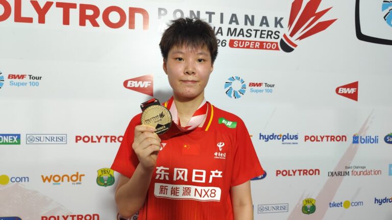 "Xu Wen Jing juara tunggal putri Indonesia Masters 2026 di Pontianak usai taklukkan wakil India Mansi Singh dua gim langsung dengan skor 21-16 dan 21-8."