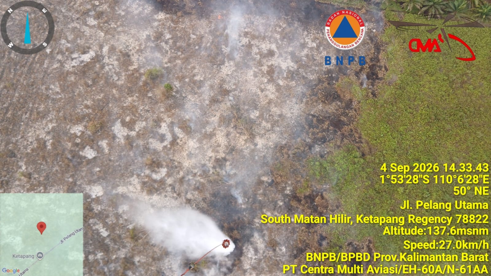 Proses pemadaman menggunakan Helikopter Water Bombing yang dilakukan di Kabupaten Ketapang, Kalimantan Barat