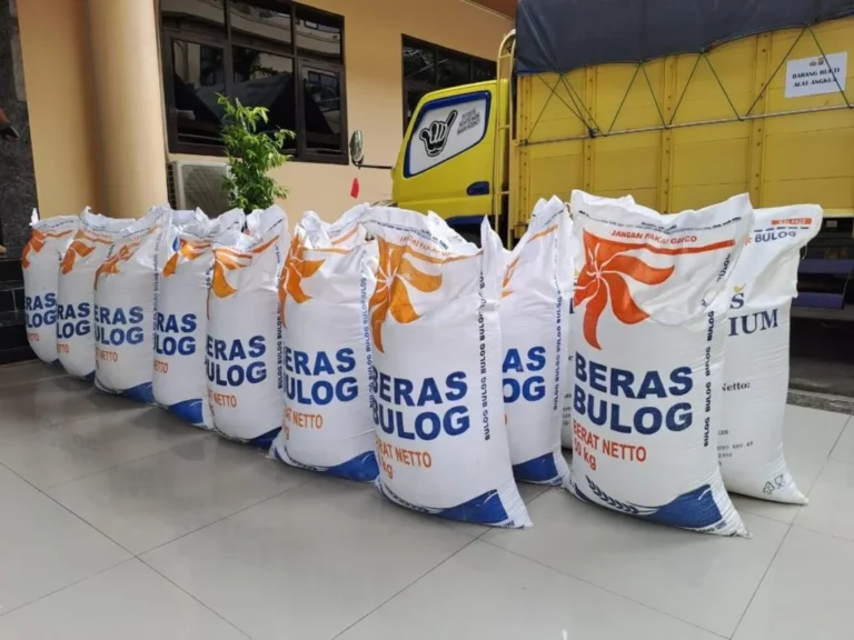 Bulog Pangkalan Bun Salurkan 1.200 Ton Beras SPHP dan Perketat Pengawasan Pasar di Kobar