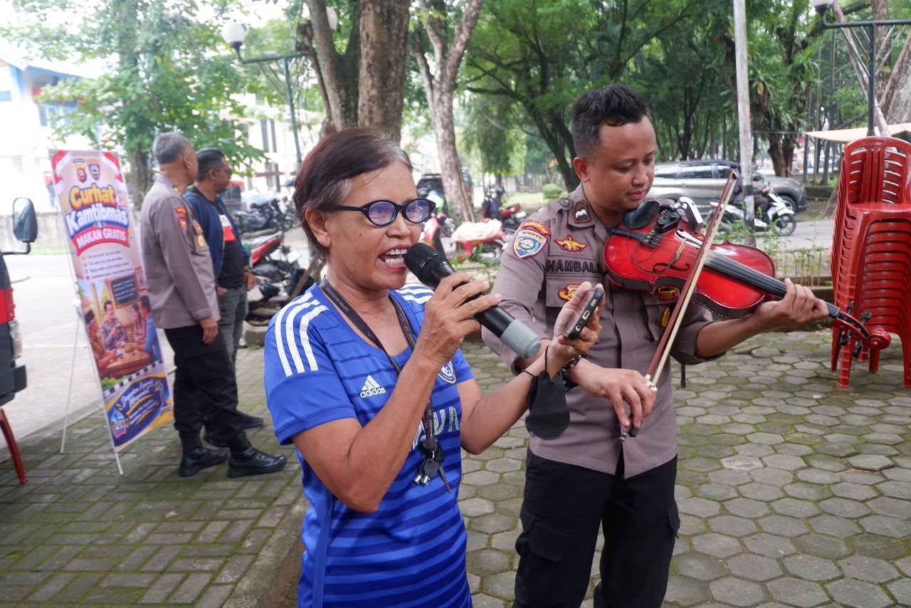 Dekatkan Diri ke Warga, Polda Kalbar Gelar Jumat Curhat di Taman Akcaya Pontianak