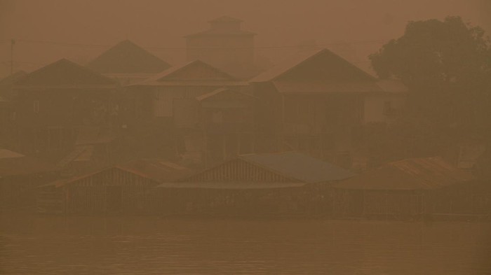 Gangguan Asap Karhutla Mulai Melandai, 180 Penerbangan di Kalimantan Terdampak