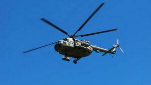 Helikopter militer Mil Mi-8 Rusia terbang di udara. (Dok. Ist)