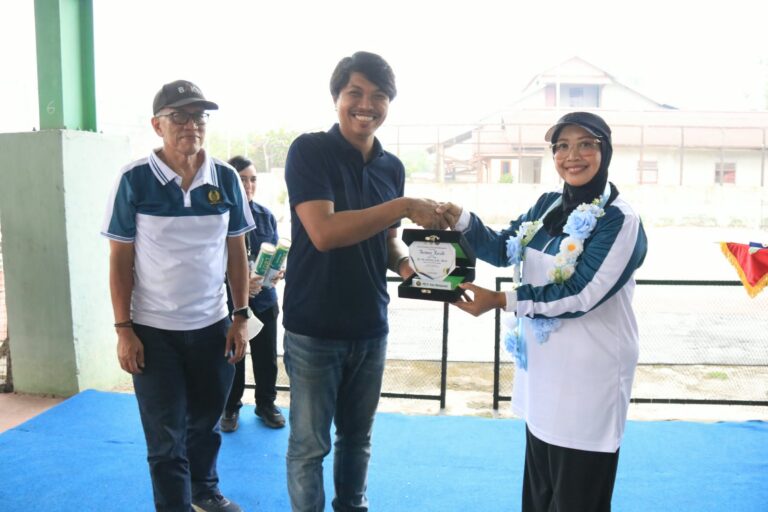 "Pengprov Pelti Kalbar pantau infrastruktur lapangan tenis dan kesiapan atlet Mempawah jelang Porprov Kalbar November 2026; Erlina dorong pembinaan usia dini."