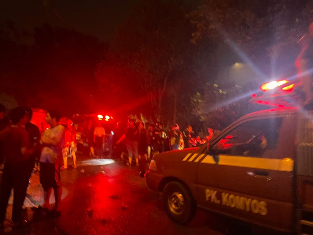 Lalu Lintas Sempat Tersendat, Gerai Laundry Seven Wash di Sepakat II Terbakar