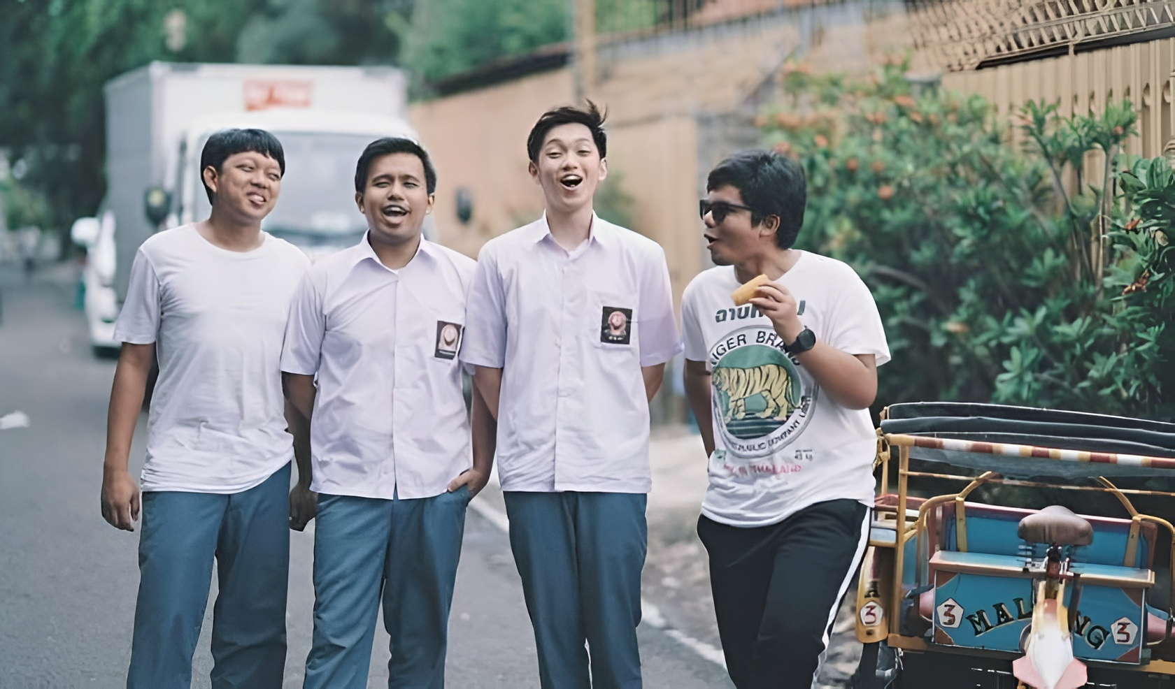 Merawat Idealisme Bangsa Melalui Layar Lebar: Rekomendasi Film Bertema Pergerakan Pemuda