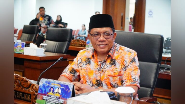 "DPRD Kaltara dorong percepatan DOB Krayan dan Sebatik; Muhammad Nasir sebut moratorium pusat bukan halangan dan manfaatkan momentum RPP Penataan Daerah."