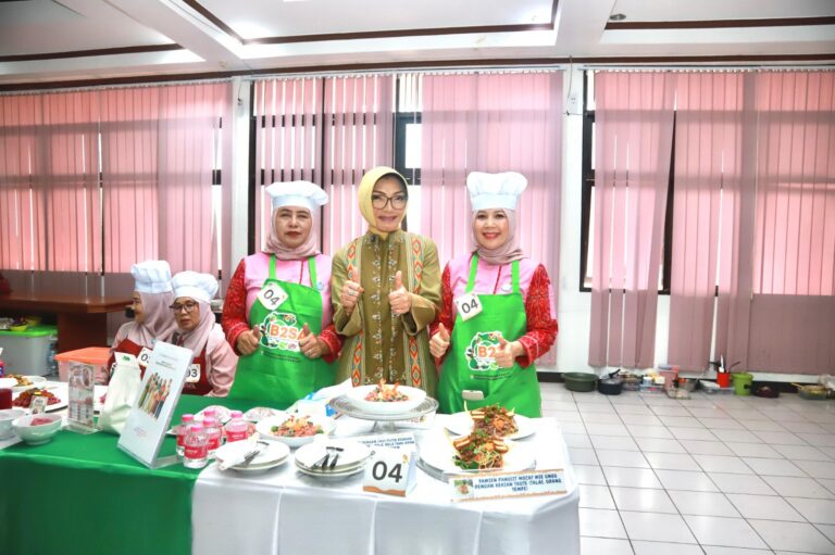 "TP PKK Kota Pontianak raih juara II inovasi pangan B2SA tingkat Kalbar lewat olahan tepung mocaf dan pasta bit menjadi menu modifikasi carbonara bergizi."