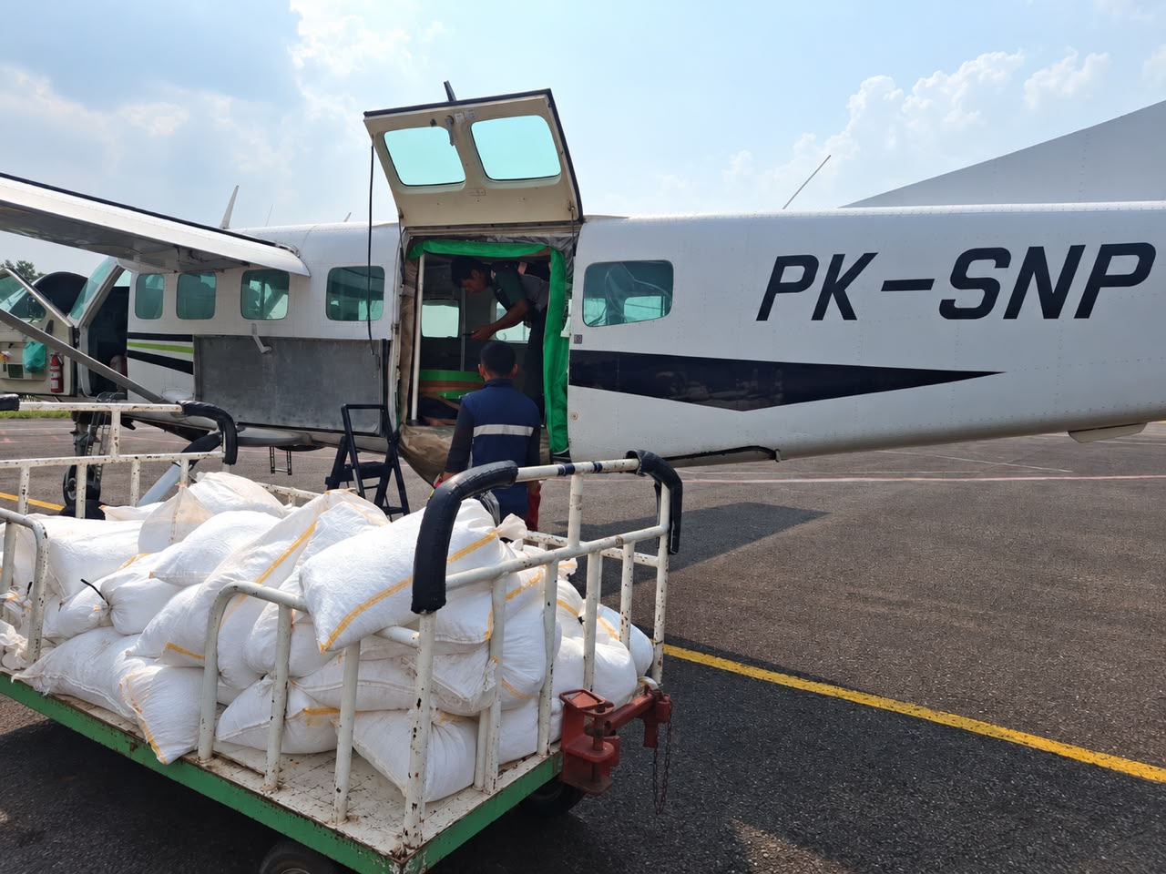 BNPB Lakukan OMC Dry Ice Tingkatkan Jarak Pandang Bandara Palembang