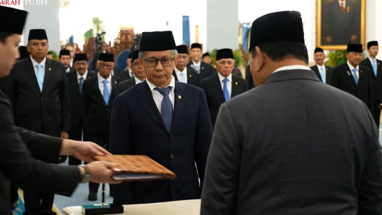 Suasana prosesi pelantikan anggota Wantimpres oleh Presiden Prabowo Subianto di Istana Negara. (Dok. Sekretariat Presiden)