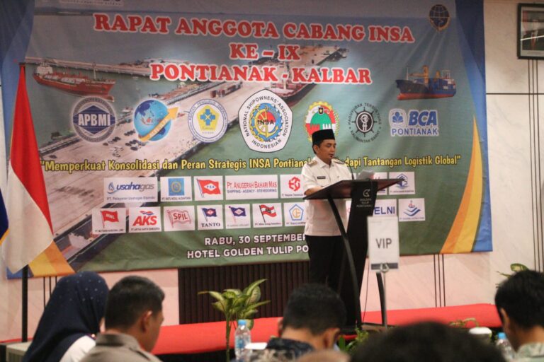 "Buka RAC IX INSA Pontianak, Wawako Bahasan dorong penguatan konektivitas laut, evaluasi layanan kapal tunda, dan penataan distribusi kontainer jalan raya."