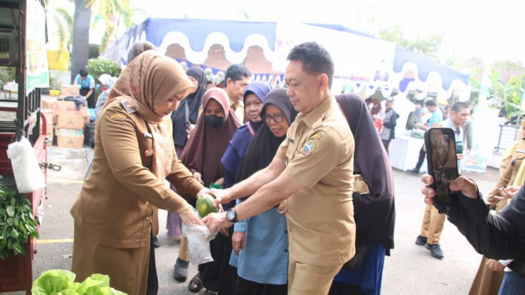 Bantu Masyarakat Sekaligus Serap Hasil Tani Lokal, Pemkot Pontianak Gelar Pasar Murah di 6 Kecamatan