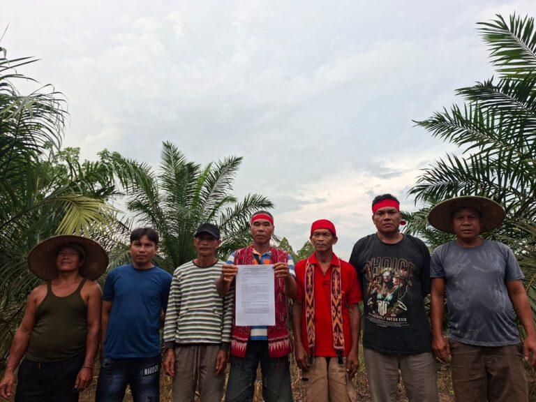 "Forum Petani Plasma di Sanggau layangkan surat terbuka menolak respons Bupati soal sengketa lahan PT BKP Group dan mendesak pemenuhan hak agraria."