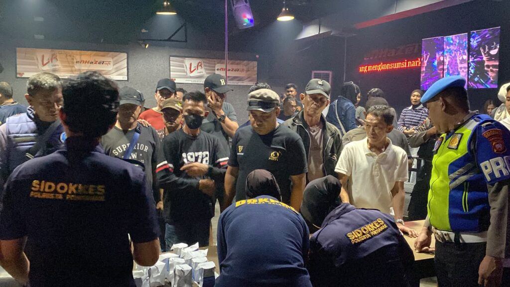 Dukung Program 100 Hari Kapolri, Polda Kalbar Gelar Operasi Sarang Narkoba di Taman Hiburan Malam