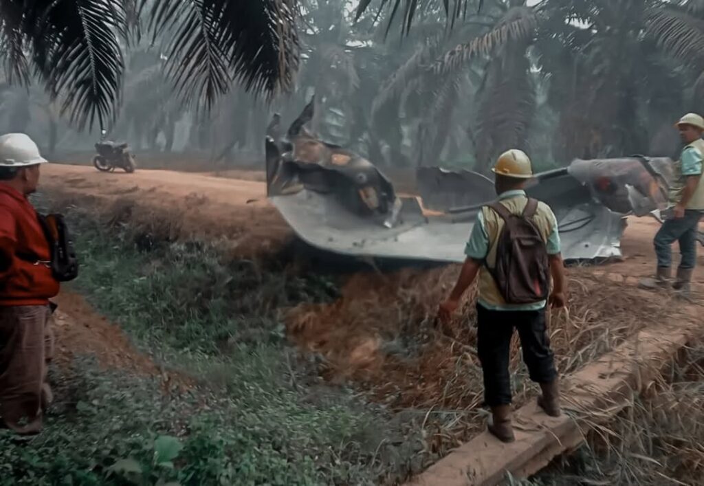 Diduga Sampah Antariksa, Puing Logam Raksasa Jatuh di Kotawaringin Timur