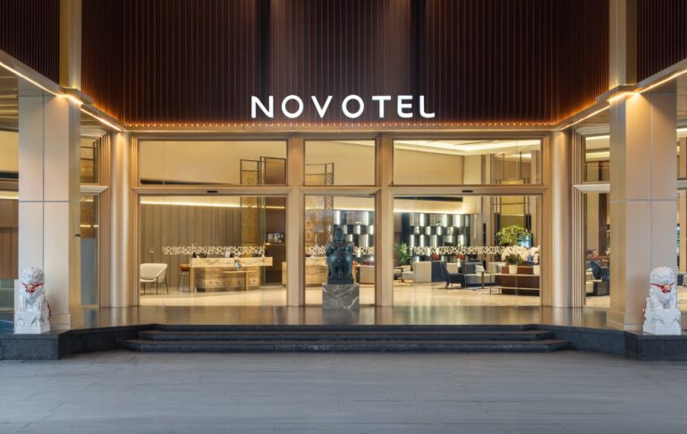 "Genap satu tahun beroperasi di Kota Pontianak, Novotel Pontianak Convention Centre memperkuat komitmen layanan MICE dan dukungan bagi pariwisata daerah."