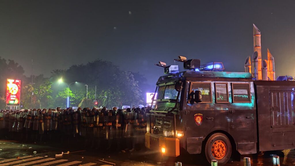 4 Teknik Liputan Demo Demi Keselamatan Jurnalis di Lapangan