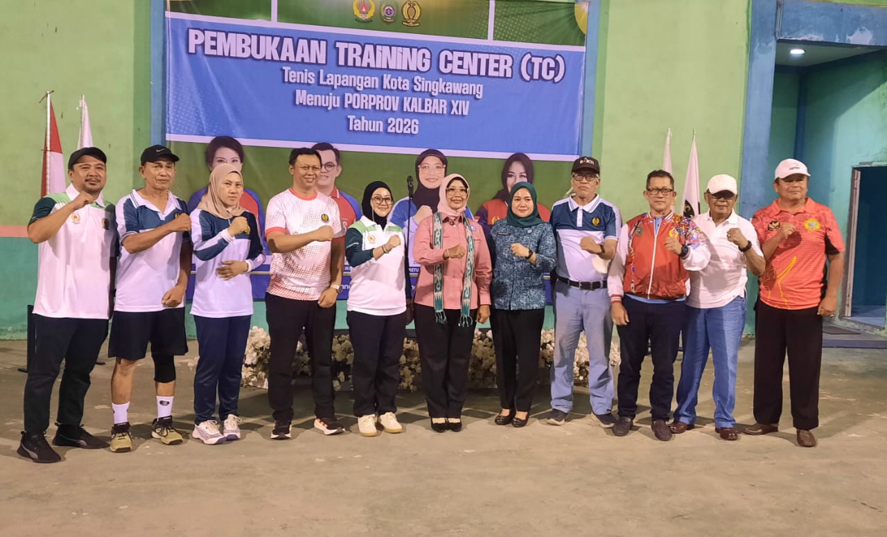 Tinjau TC Porprov, Pelti Kalbar Pantau Infrastruktur Tenis Singkawang