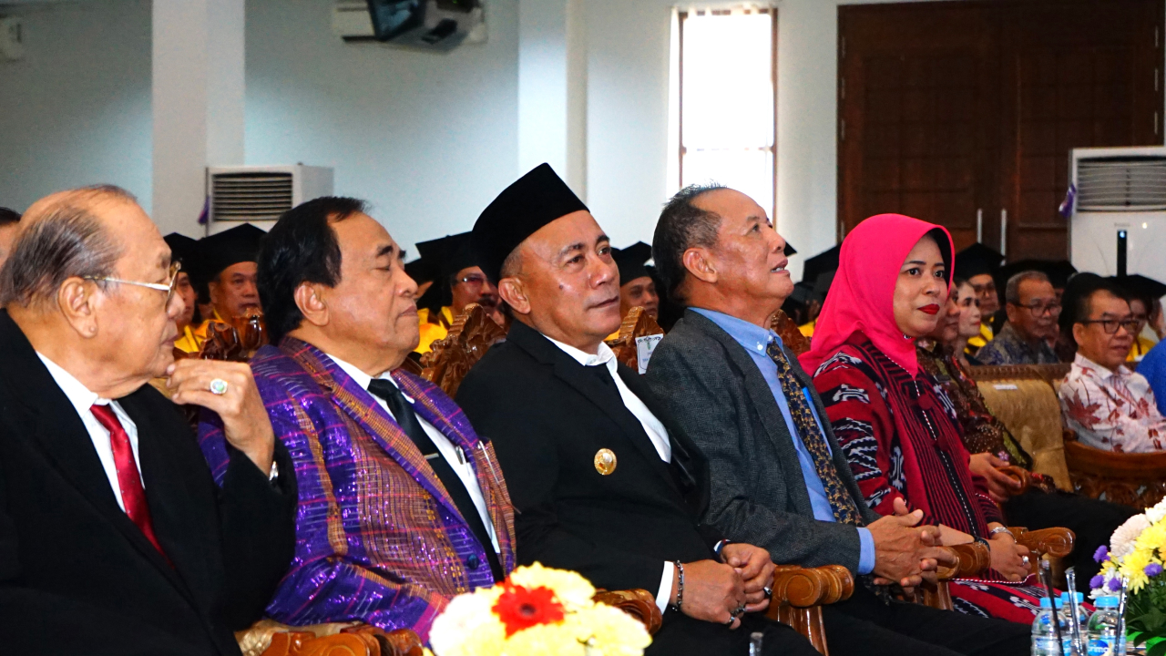 Wagub Kalbar Ingatkan 746 Wisudawan UPB: IPK Tinggi Tak Cukup Tanpa Jaringan