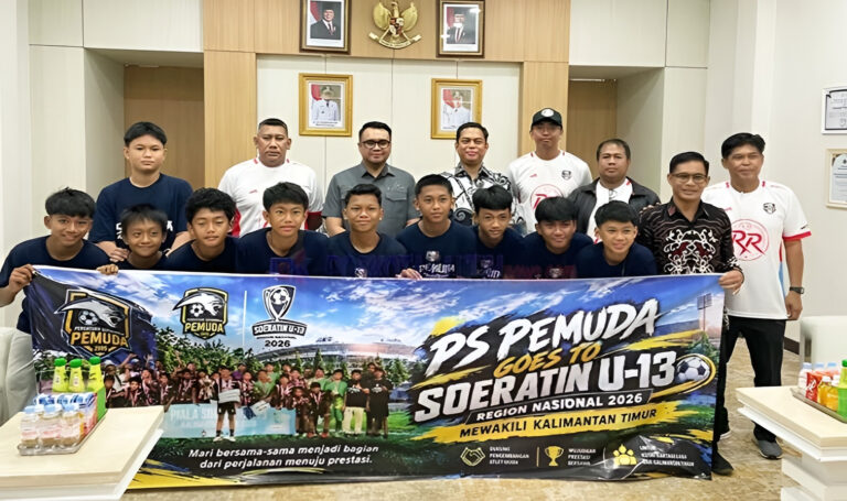 "PS Pemuda Tenggarong U-13 wakili Kaltim di putaran nasional Piala Soeratin 2026 di IKN; Bupati Aulia Rahman Basri lepas tim dan targetkan gelar juara."