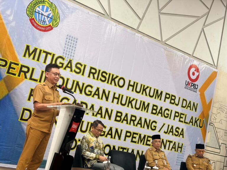 "Wali Kota Edi Kamtono perketat mitigasi risiko hukum PBJ Pemkot Pontianak; ingatkan aparatur cermat pilih rekanan serta setop kebiasaan manipulasi tender."