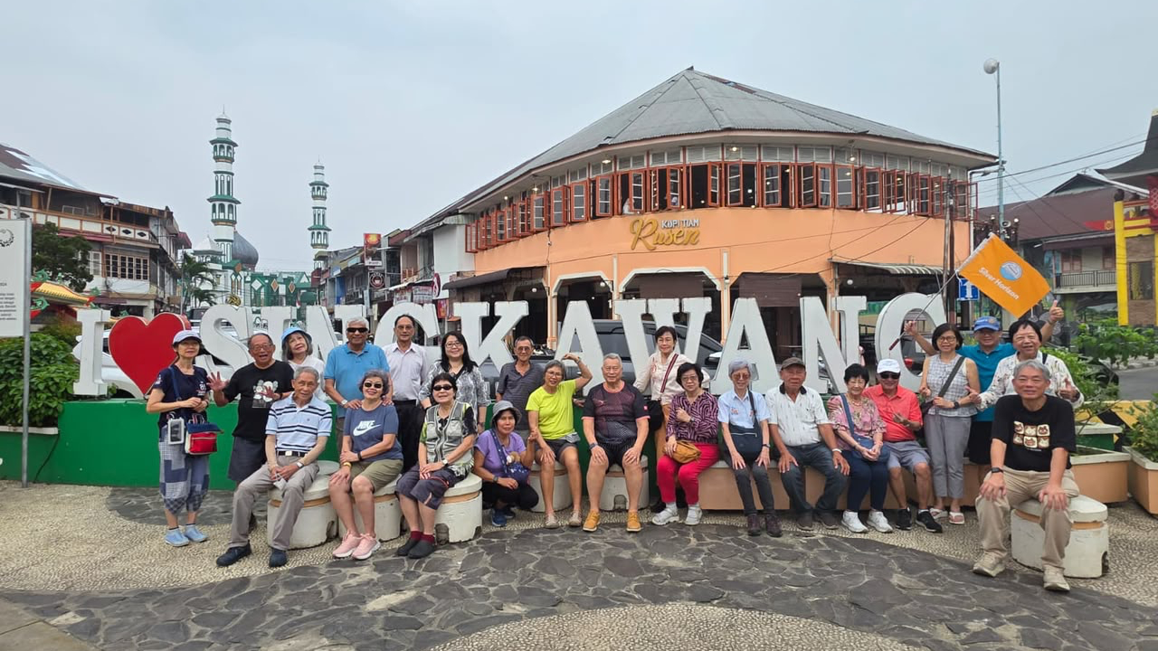 Tantang Kabut Asap, 27 Wisatawan Senior Singapura Tuntaskan Tur Lima Hari di Pontianak dan Singkawang